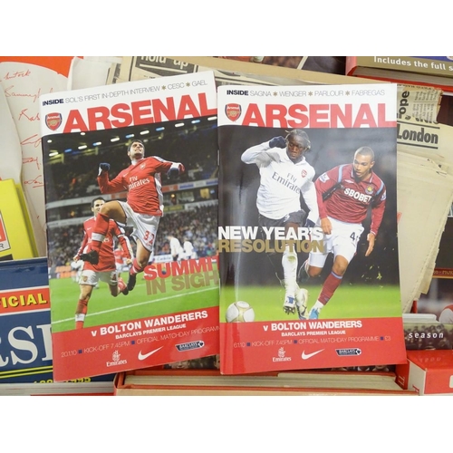 42 - A quantity of books and ephemera relating to the Arsenal football team, to include The Official Illu... 
