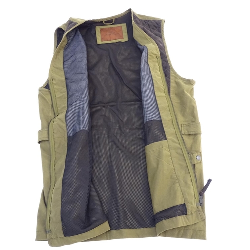 315 - A Laksen olive green skeet vest, size 3XL