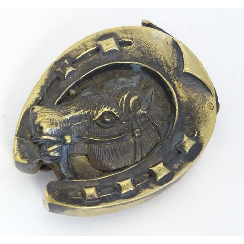 228 - A novelty vesta case with horse shoe and horse head decoration Approx 2