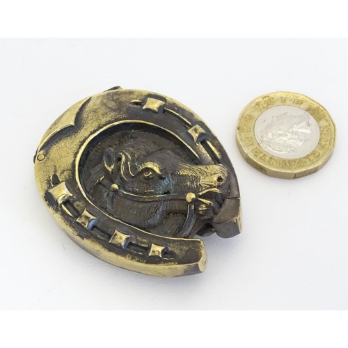 228 - A novelty vesta case with horse shoe and horse head decoration Approx 2