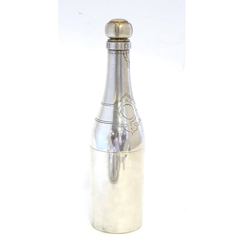 231 - A French novelty cocktail / tot set, the shaker formed as a bottle, the 6 shot / tot cups formed as ... 