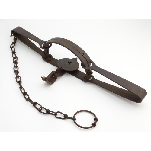 102 - Antique trap: an early 20thC Onieda-Victor 'animal trap 4', fox/coyote trap, 19