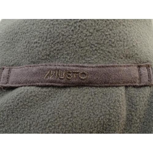 317 - A Musto green fleece, size XXL