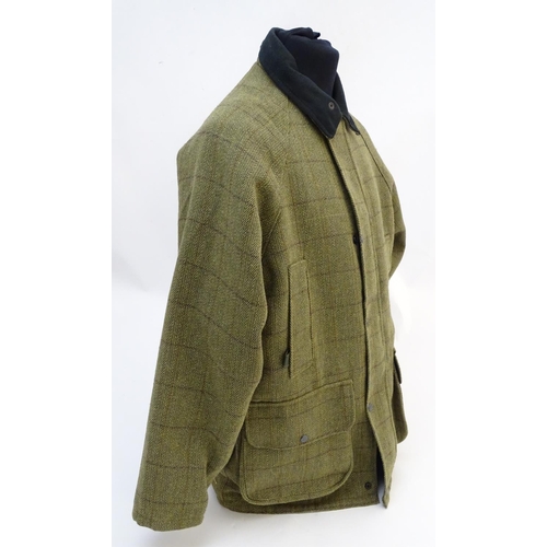 320 - A HSF men's tweed jacket, size L