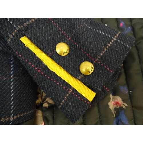 323 - A Joules navy tweed jacket, ladies size 16