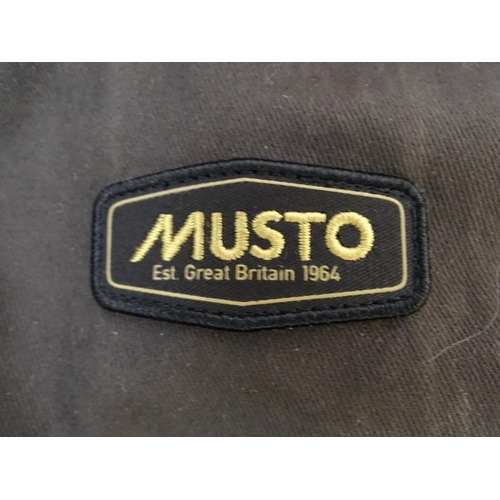 326 - A Musto Woodhall coat, size XXL, with tags