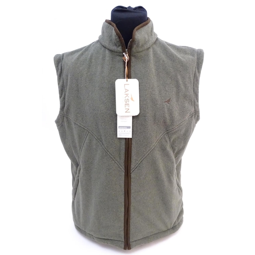 328 - A green fleece gilet, size 2XL, with tags
