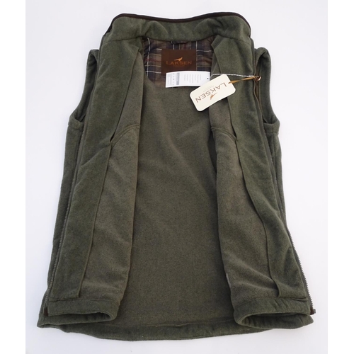 328 - A green fleece gilet, size 2XL, with tags
