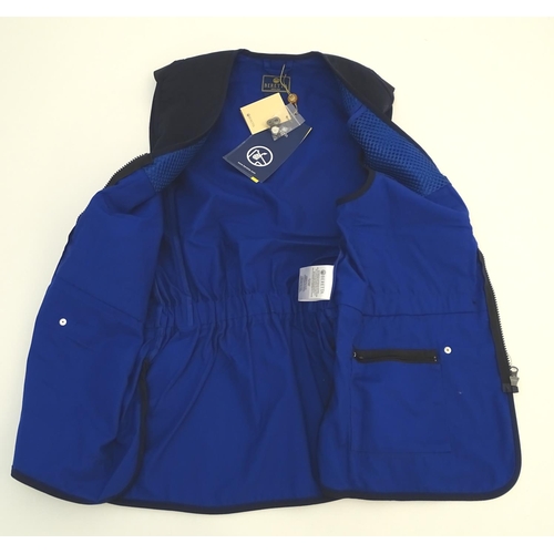 330 - A Beretta skeet vest, size M, with tags