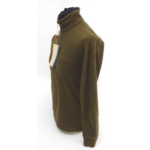 337 - A Beretta brown fleece, size M, with tags