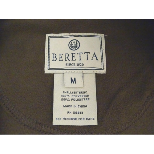 337 - A Beretta brown fleece, size M, with tags