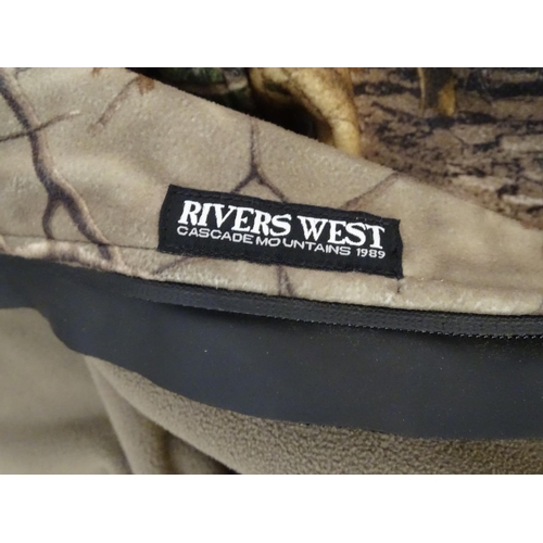 342 - A Rivers West shooting jacket, size 2 XL
