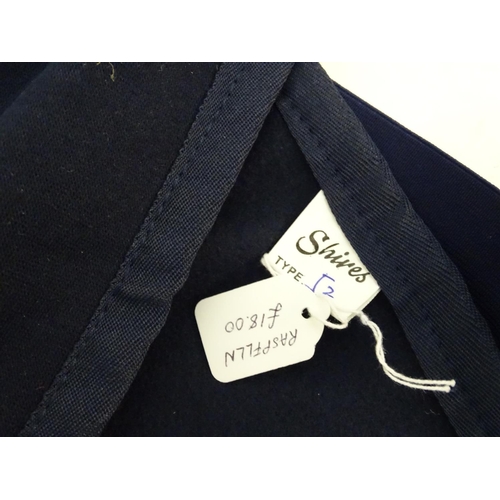 383 - A horse under rug / shoulder protector in navy fleece, large.
