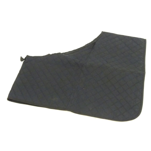 392 - A black quilted equestrian / horse under rug / shoulder protector, medium.