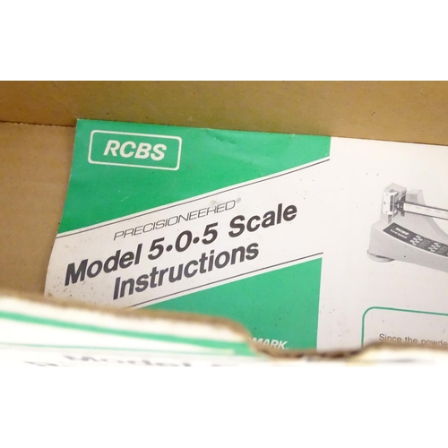 469 - An RCBS 'Model 5.0.5' reloading scale, boxed with instructions