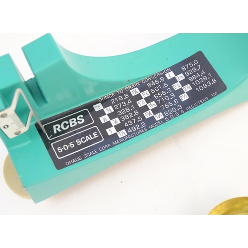 469 - An RCBS 'Model 5.0.5' reloading scale, boxed with instructions