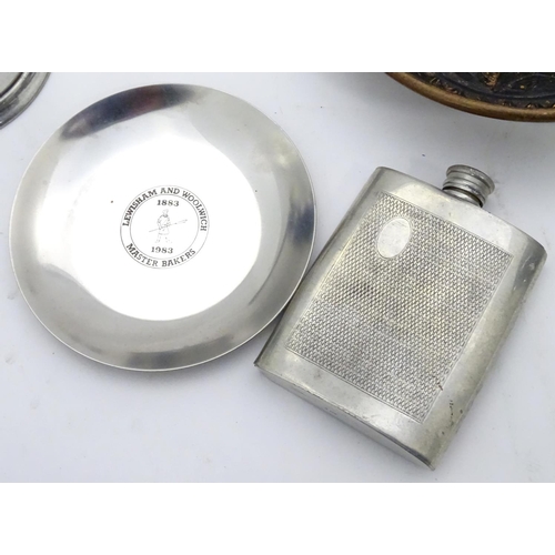 184 - A quantity of metalware to include tankards, cooper and iron items etc.