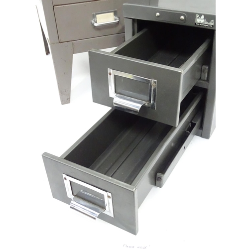 189 - Two steel workshop drawers. The largest approx. 28 1/2