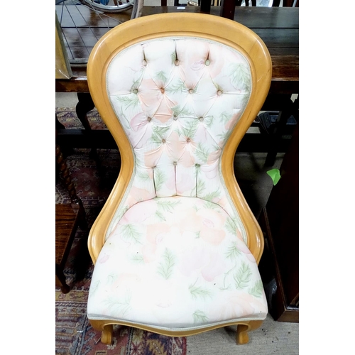 234 - A spoon back chair with button upholstery. Approx. 38 1/2