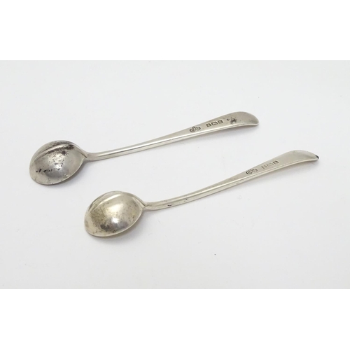 211 - A pair of silver salt spoons hallmarked Birmingham 1906 maker Elkington & Co. 3 3/4