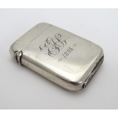 213 - A Victorian silver vesta case hallmarked Birmingham 1881 maker George Unite. 2 1.4