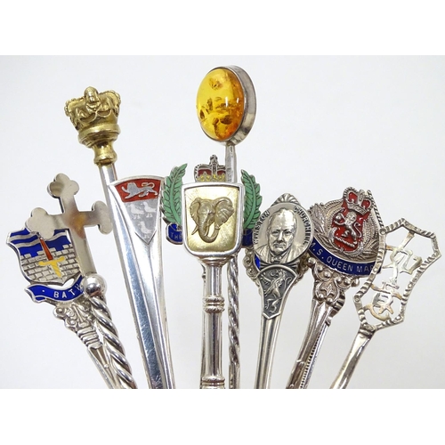 311 - A collection of assorted silver and white metal souvenir / commemorative / novelty  teaspoons etc (1... 