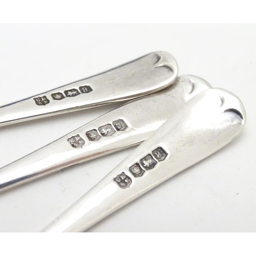 320 - A set of 9 silver teaspoons hallmarked Sheffield 1918 maker Cooper Brothers & Sons Ltd. 4 1/4