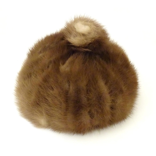 884 - A vintage fur hat