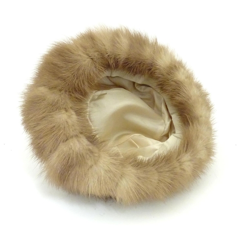 884 - A vintage fur hat