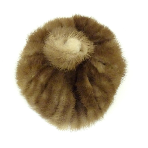 884 - A vintage fur hat