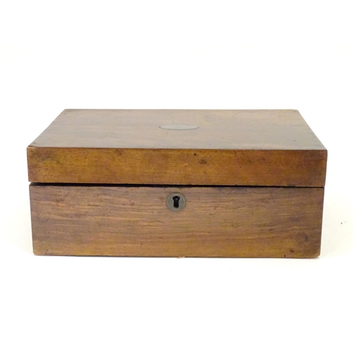 908 - A 19thC walnut jewellery box with fitted lift out tray within. Approx. 3 3/4