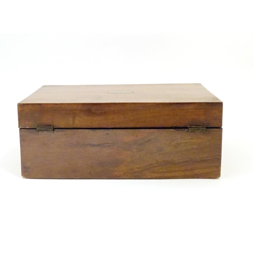 908 - A 19thC walnut jewellery box with fitted lift out tray within. Approx. 3 3/4