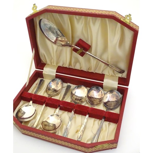 434 - Assorted silver plated items to include flatware etc