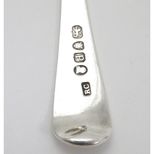 203 - A Geo III Old English pattern silver sauce ladle. Hallmarked London 1790 maker Richard Crossley. App... 