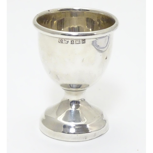 238 - A silver pedestal egg cup hallmarked Birmingham 1957 maker Lanson Ltd. 2 1/4