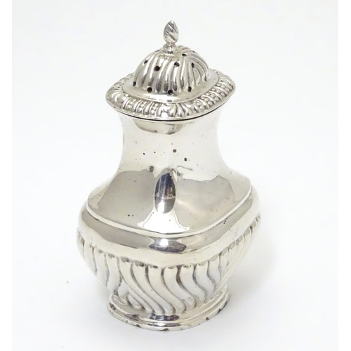 248 - An Edwardian pepperette hallmarked  Chester 1908 maker Jay, Richard Attenborough Co Ltd. 3 1/2