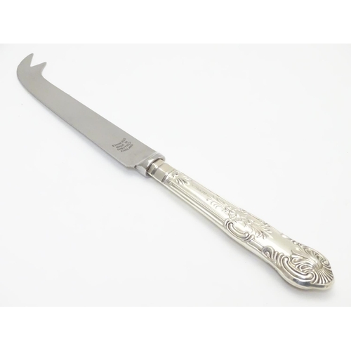 252 - A silver-handled King’s Pattern cheese knife. Hallmarked Birmingham 1993 maker WI Broadway & Co. box... 