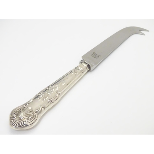 252 - A silver-handled King’s Pattern cheese knife. Hallmarked Birmingham 1993 maker WI Broadway & Co. box... 