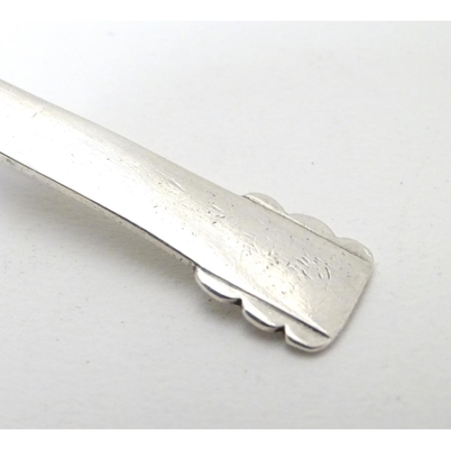 269 - An Art Deco silver jam / preserve spoon. Hallmarked Chester 1947 maker JH. 5 1/4