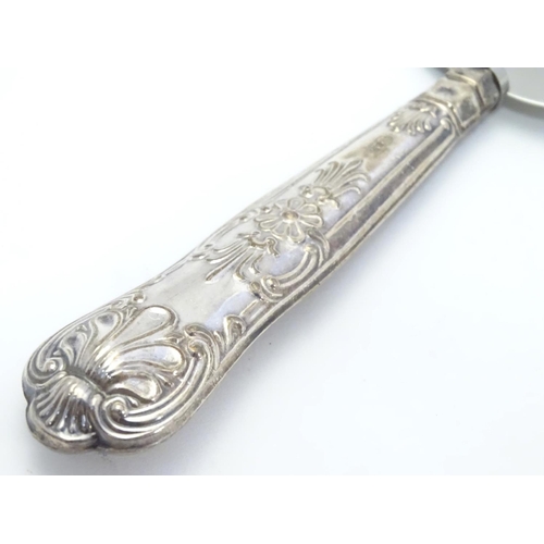 373 - A silver handled ' Pie Server '. cased. 10