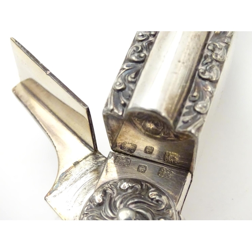 401 - Assorted 19thC and later items to include silver plate grape shears, close plate wick trimmers, and ... 