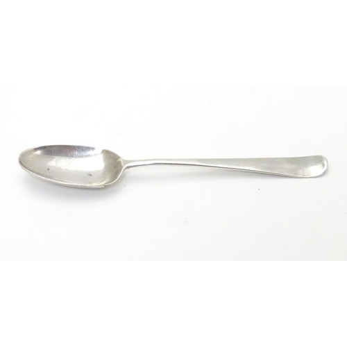 407 - An early Geo III silver Hanoverian teaspoon with picture / fancy back depicting a flower spray stemm... 