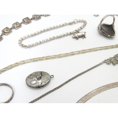 547 - assorted jewellery to include necklaces, rings, pendants etc. Some silver examples.