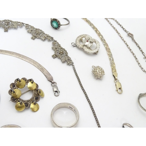 547 - assorted jewellery to include necklaces, rings, pendants etc. Some silver examples.