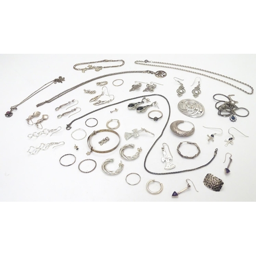 549 - Assorted jewellery to include various bracelets, earrings, chains etc. some silver