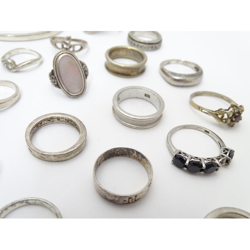 551 - Assorted jewellery to include various rings, bracelets etc some silver examples including a Bond Boy... 