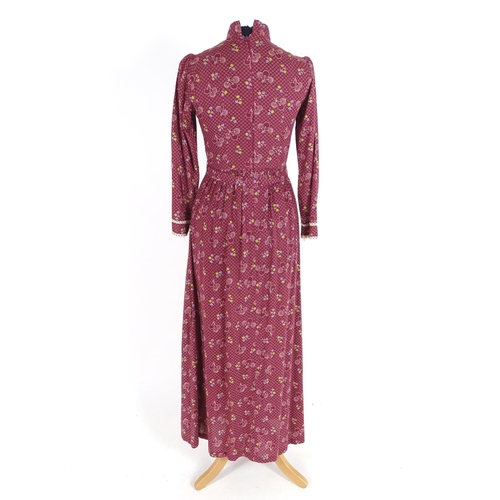 720 - 5 Vintage outfits comprising of Just Jane smocked paisley pattern dress with elasticated cuffs, UK s... 