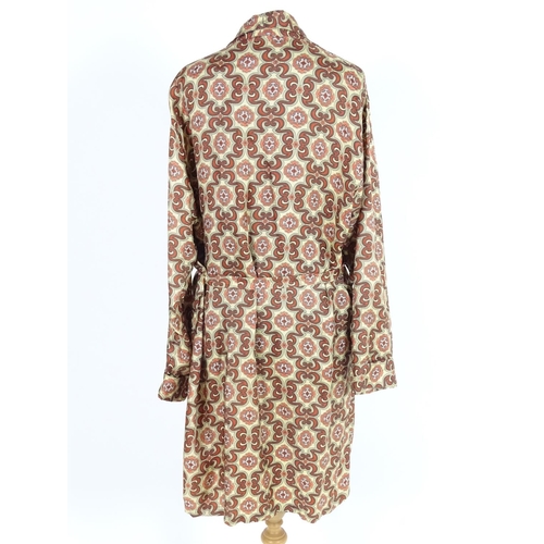 723 - A vintage John Morgan mens wrap style dressing gown/robe, with tie belt. Ecru ,orange and brown desi... 