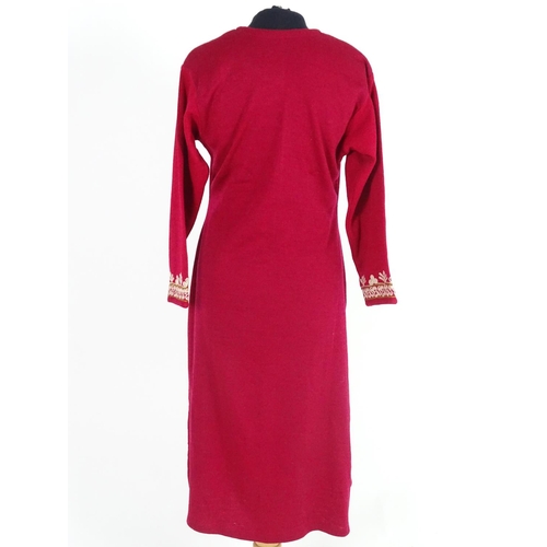 725 - A vintage ladies black and red jersey dress with slit to front and sides, bust size 36