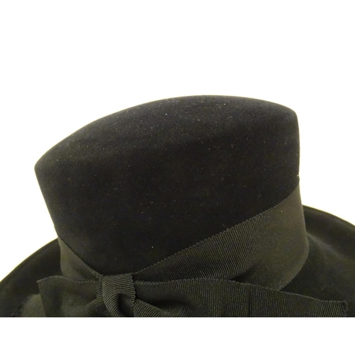 739 - A ladies black felt hat